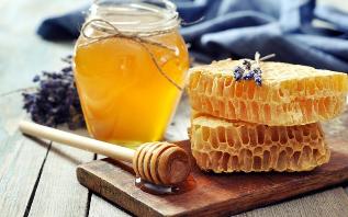 Miel et nid d'abeille